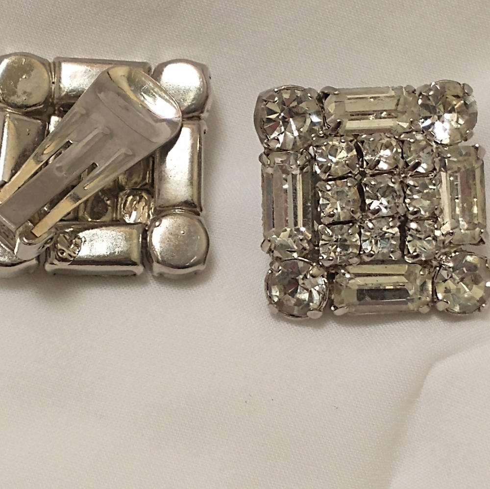 Vintage Rhinestone clip on earrings